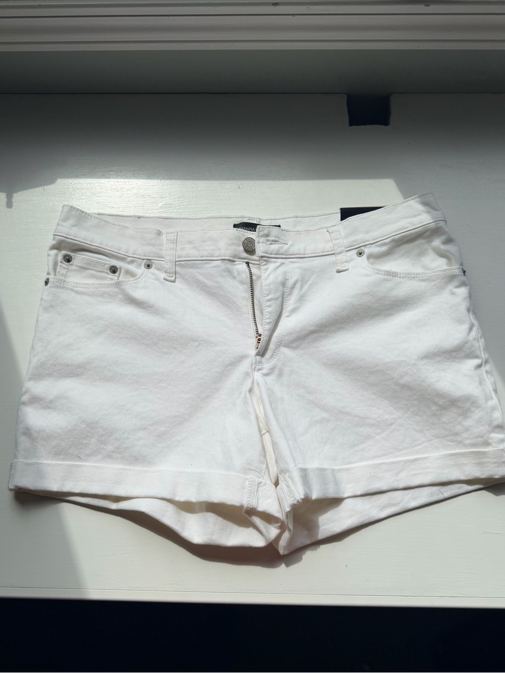 NWT! Banana Republic White Cuffed Denim Shorts